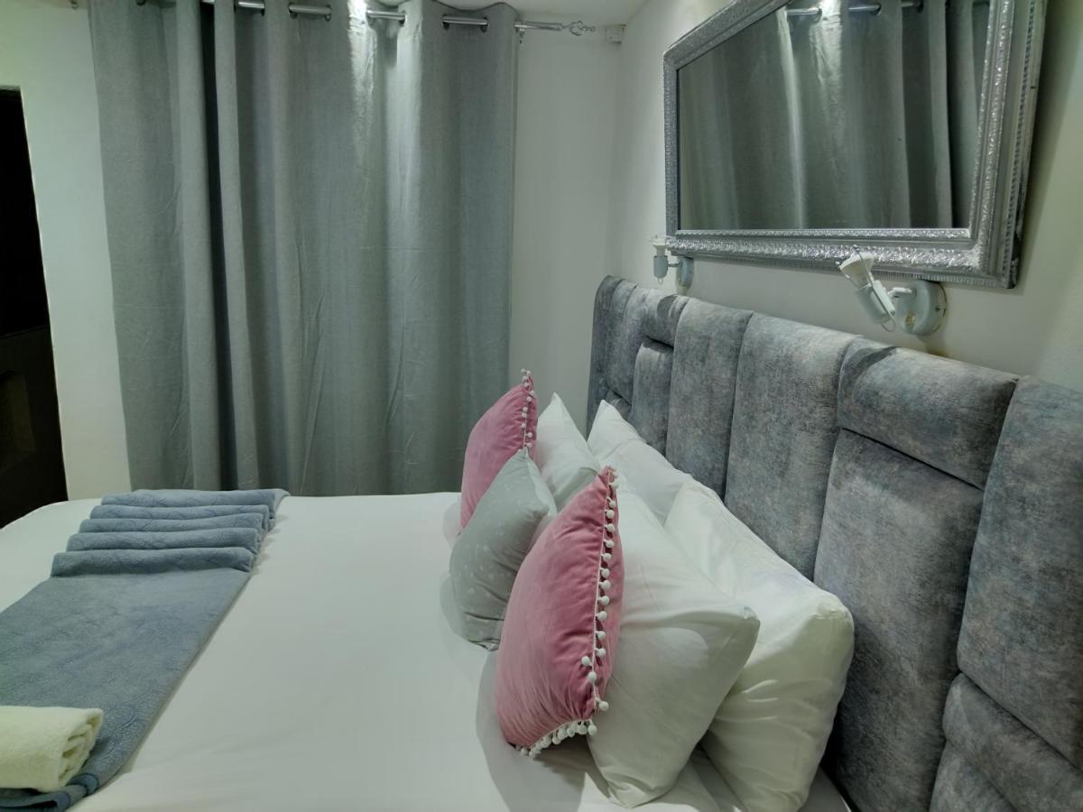 Mavi Guest House イースト・ロンドン エクステリア 写真